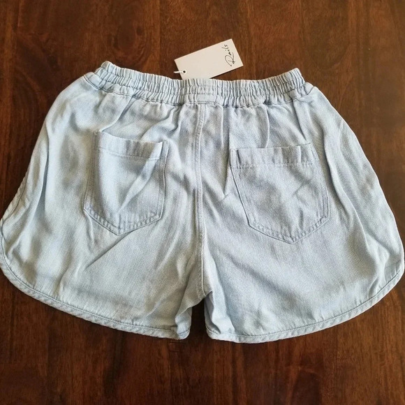 NWT Rails Liam Blue Chambray Embroidered Shorts XS - Picture 3 of 4